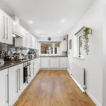 Stunning 4-bed - Garden - Sleeps 14