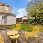 Stunning 4-bed - Garden - Sleeps 14 * Бристоль