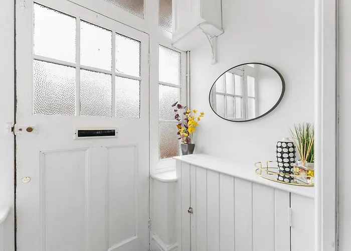 Casa de Férias Stunning 4-bed - Garden - Sleeps 14 *